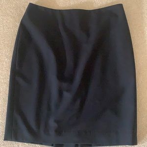 Ann Taylor 8p petite black skirt kick pleat